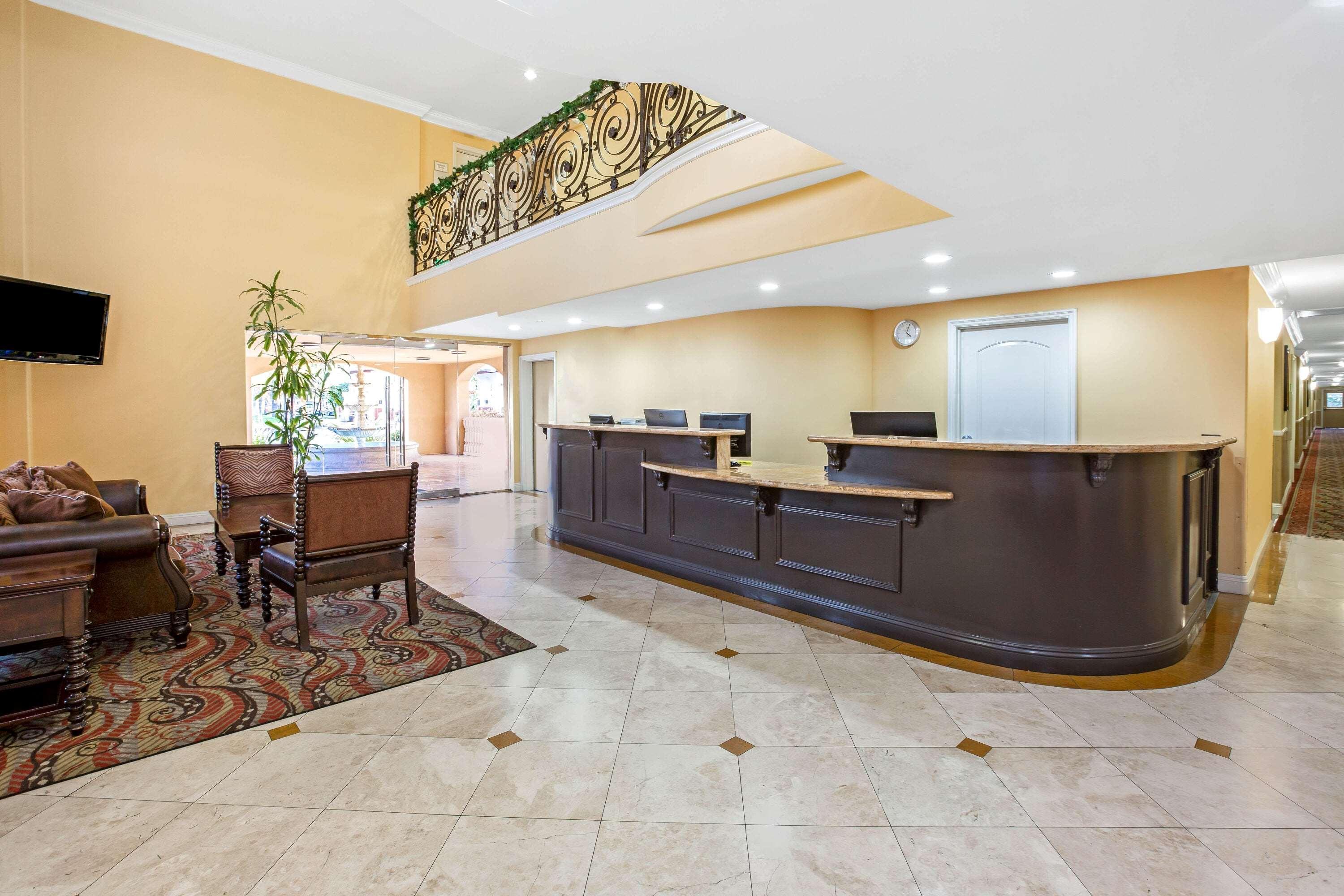 La Quinta By Wyndham Морено Вали Екстериор снимка
