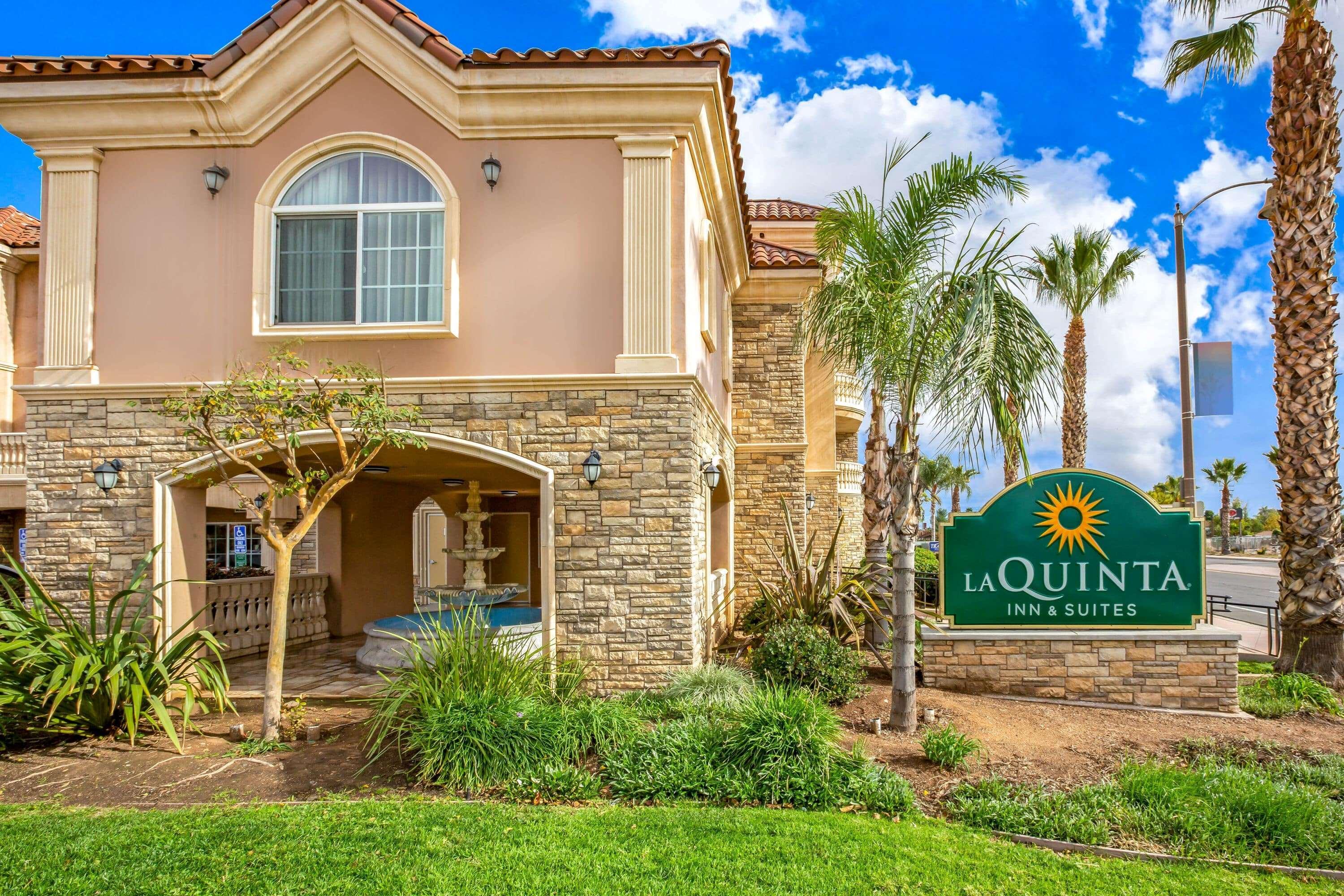 La Quinta By Wyndham Морено Вали Екстериор снимка